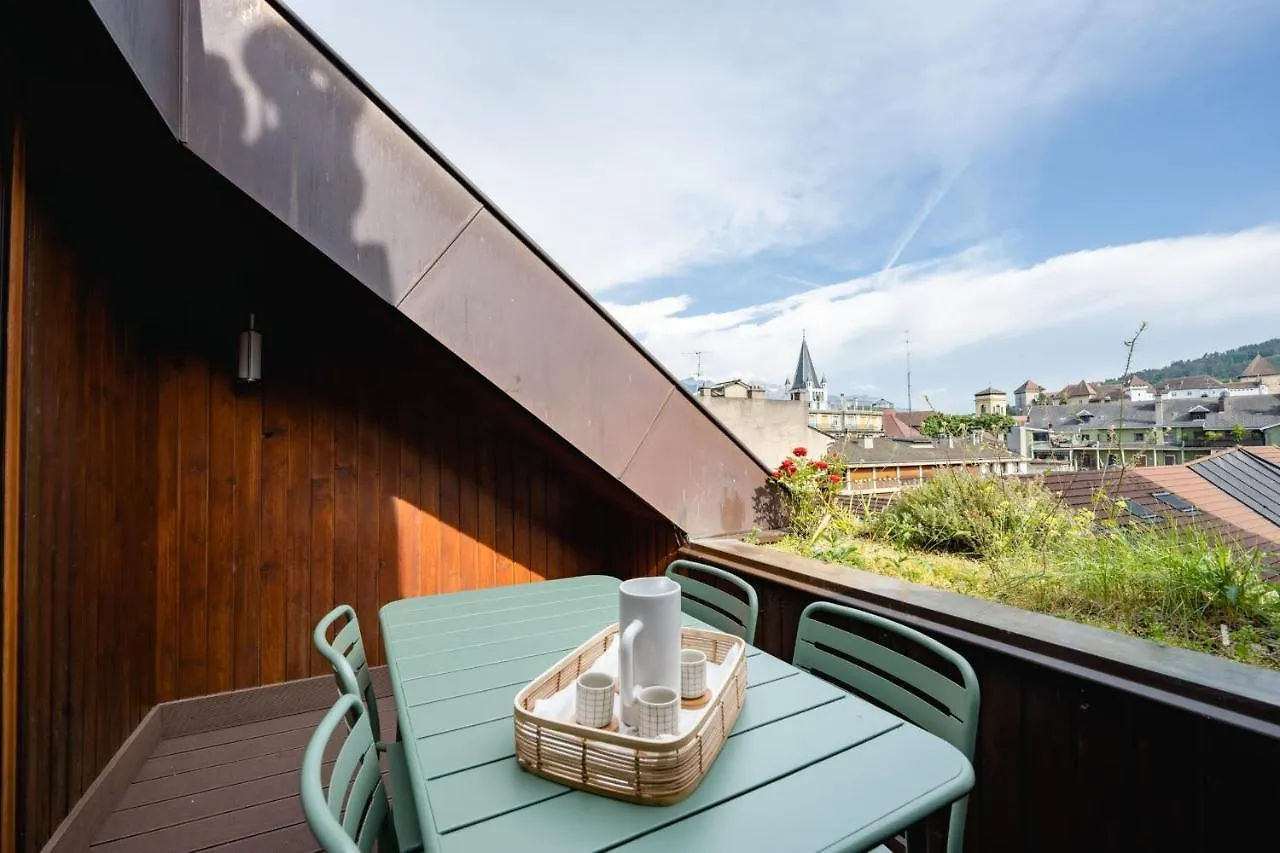 Le Duplex Vaugelas Atypique En Plein Centre Ville Annecy
